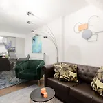 PHENOMENAL 5bedroom DESIGN HOUSE FOR NOMADS XXL GROUPS