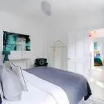 PHENOMENAL 5bedroom DESIGN HOUSE FOR NOMADS XXL GROUPS