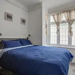 Wimbledon 2 Bed Tennis & Travel