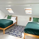 London Serviced Accommodation Near Tottenham Hotspurs Football Stadium Great For Contractors