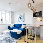 Boutique And Stylish 4 Bed In Central London