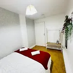 Shoreditch Apartments Central London