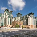 2 Bedroom Flat In Vauxhall