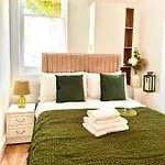 St Johns 2Bedroom Apartment