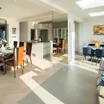 Luxury Pool House With Free Parking - Unico Residences