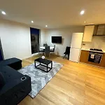 Paddington Station 2 Bedroom House
