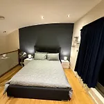 Paddington Station 2 Bedroom House