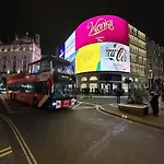 Premium Stay In Piccadilly