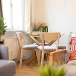 City Centre Hideaway 100M From Trafalgar Square