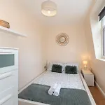 Lovely 3 Bed Apartment In The City Of London