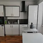 Two Bedroom Apartment In Dollis Hill