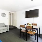 Lovely Garden 2Bd Flat In Central London