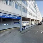 Amazing 3 Bed Apartment Great Portland Street