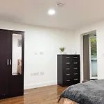 Muswell Hill Area Apartment