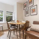 Lovely 2 Bedroom Flat, North Ldn