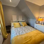 Two Bedroom Flat In London