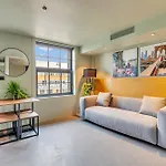 Kings House Apartments