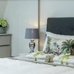 New! Luxurious Mews House Belgravia