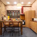 Impressive 5Beds House In South Kensington