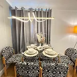 Three Bedroom Apartment Near Marble Arch