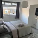 Lovely Spacious Holiday Home Next Hyde Park