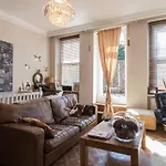 Stylish 1-Bed With A Roof Terrace