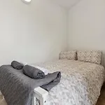 Spacious 3 Bedroom Apartment Near London Top Attractions
