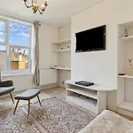 Spacious 3 Bedroom Apartment Near London Top Attractions