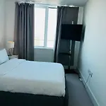 Luxury Sea View Two Bed Penthouse In Battersea