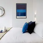 Modern And Bright Highgate Gem