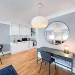 Large And Very Stylish Apartment P1