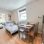 Lovely 3 Bedroom Flat , Aldgate, Tower Hill, Whitechapel