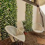 Stunning 2 Bedrooms Apartment