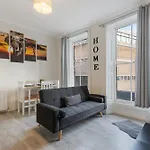 Cozy City Retreat With 4 Bedrooms For Up To 10 Guests