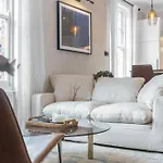 Upscale 2 Bedroom Clapham Common