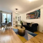 Immaculate Covent Garden Apartment