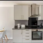 Tai Deluxe Suites
