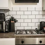 Family-Friendly 1-Bedroom Apartment In London