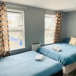 Bright Flat Near To Tower Bridge
