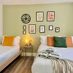 Vibrant Studio 30Min To Central London & Free Wifi