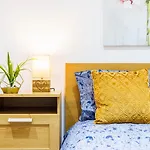 Three Bedrooms 3 Bathrooms Apartment In London