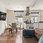 Enchanting Hideaway - La Reserve South Kensington