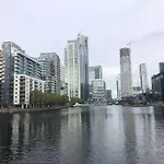 3 Bed Smart Home - Canary Wharf
