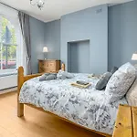Beautiful House New Refurbished