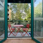 Guestready - Relaxing Retreat In South London