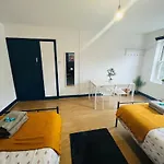 Portobello Self Check-In Rooms 611