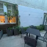 Posh 3 Bedroom Flat With Terrace And Indoor Fireplace In Mayfair, Near Hyde Park