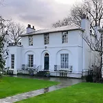 Amazing 2 Bedroom Flat In London