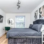 Cosy Guest House In Whitechapel