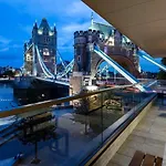 3 Million Pound Luxury Large Tower Bridge Direct Views Sleeps 6